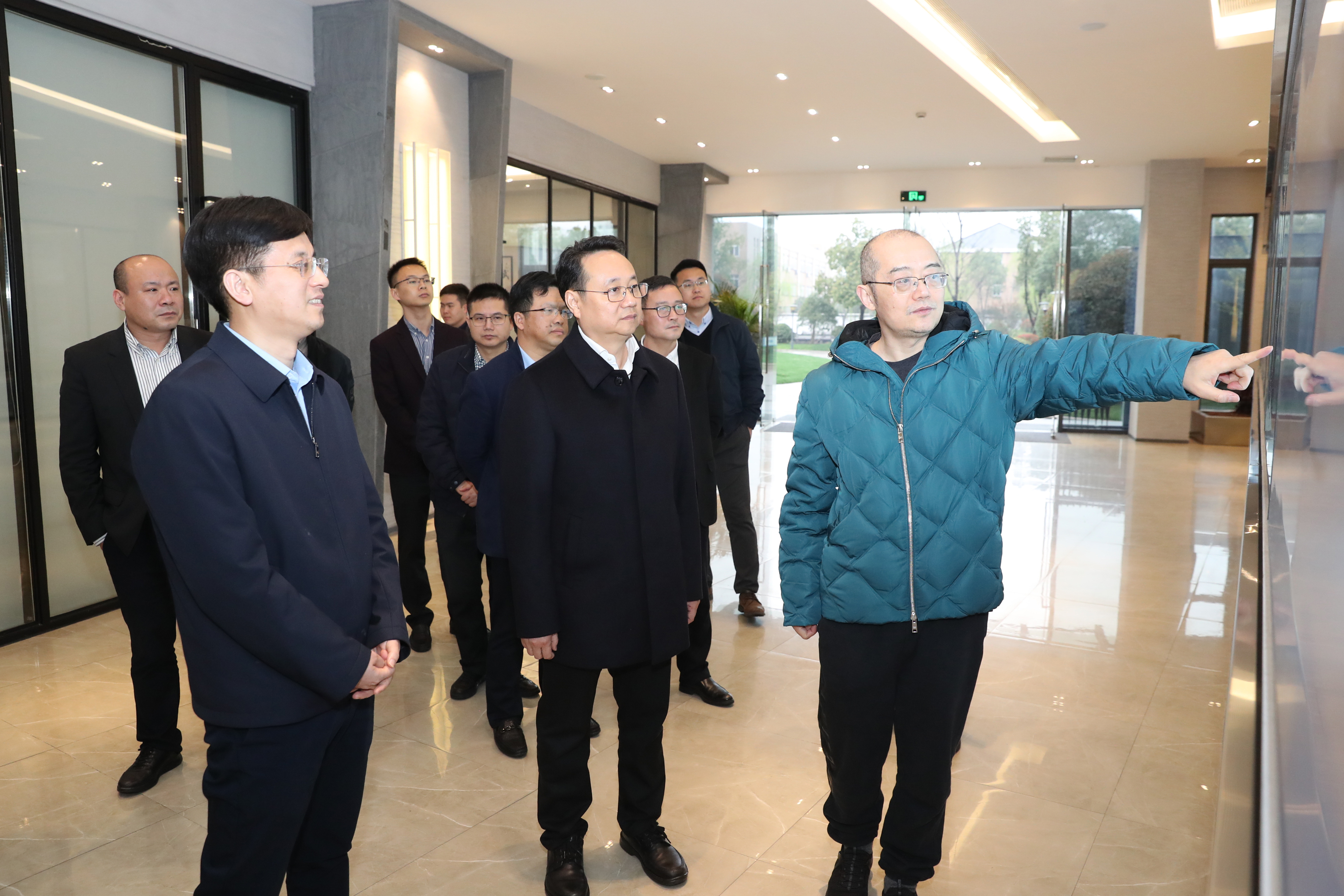 湖州市委副書記、市長王綱調(diào)研我武生物